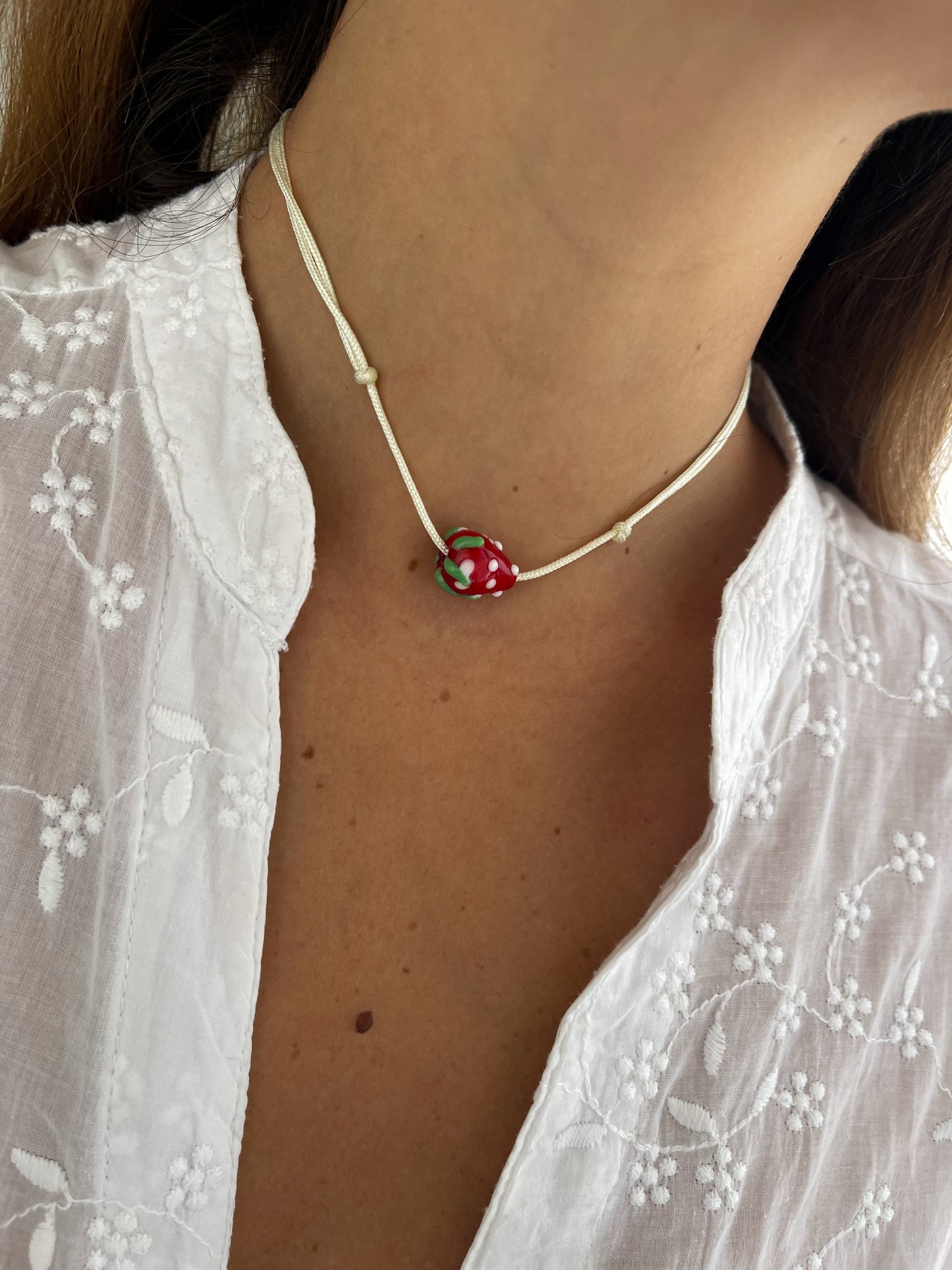 STRAWBERRY CHOKER