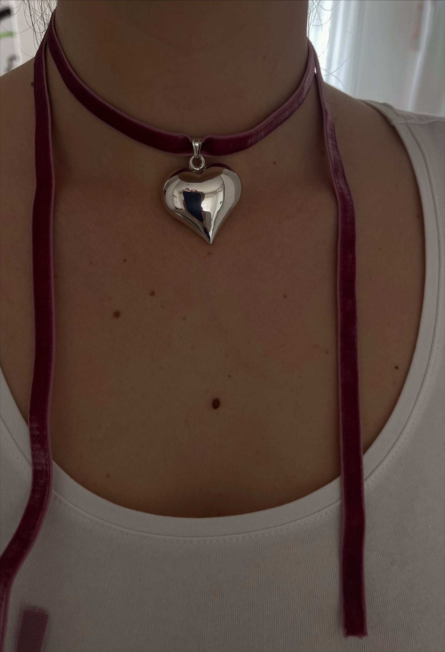 VELVET LOVE NECKLACE